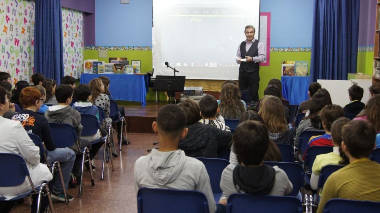 Un experto enseñará a los alumnos cómo afrontar el doblaje audiovisual en la sede de la FSC