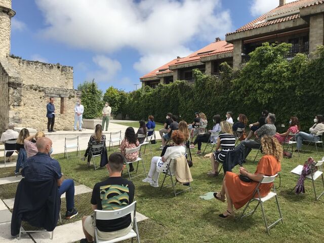 Medio centenar de alumnos clausuran la Escuela de Doblaje de Anselmo Herrero en Enclave Pronillo