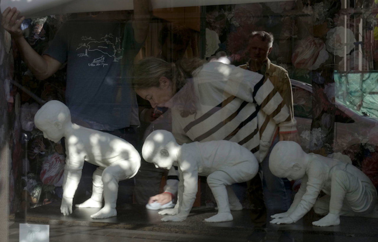 Arte Peatonal reúne en Santander las propuestas de veinte creadores consolidados en danza, pintura, vídeo arte y fotografía 